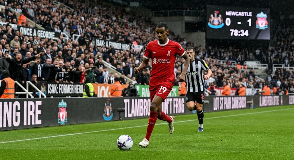 Alexander Isak Returns to Newcastle: Can Liverpool’s Star Silence His Former Fans?